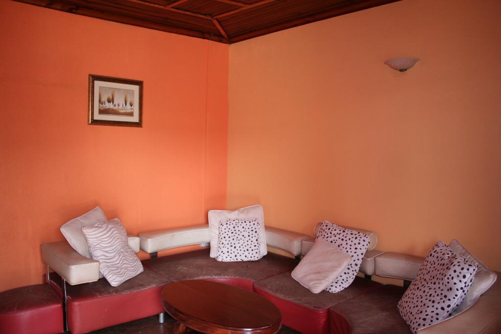 Hotel Acacia Kampala Ngoại thất bức ảnh