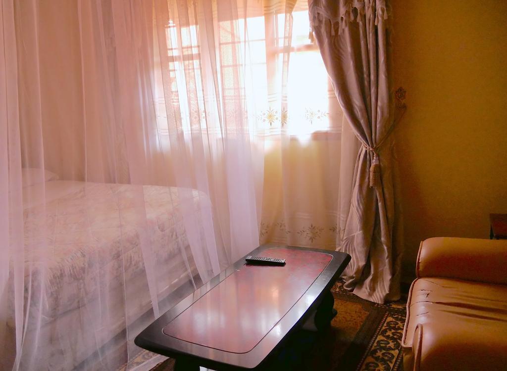 Hotel Acacia Kampala Ngoại thất bức ảnh