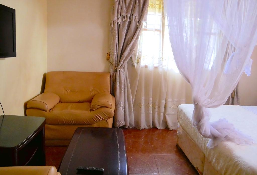 Hotel Acacia Kampala Ngoại thất bức ảnh